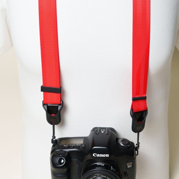 RED Adjustable Camera Neck Strap  w/ Peak Design Anchors - Picture 5 of 7